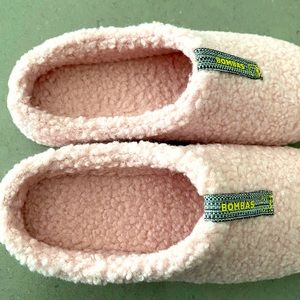 NEW Bombas Sunday Slippers. Never been worn, new in bag.